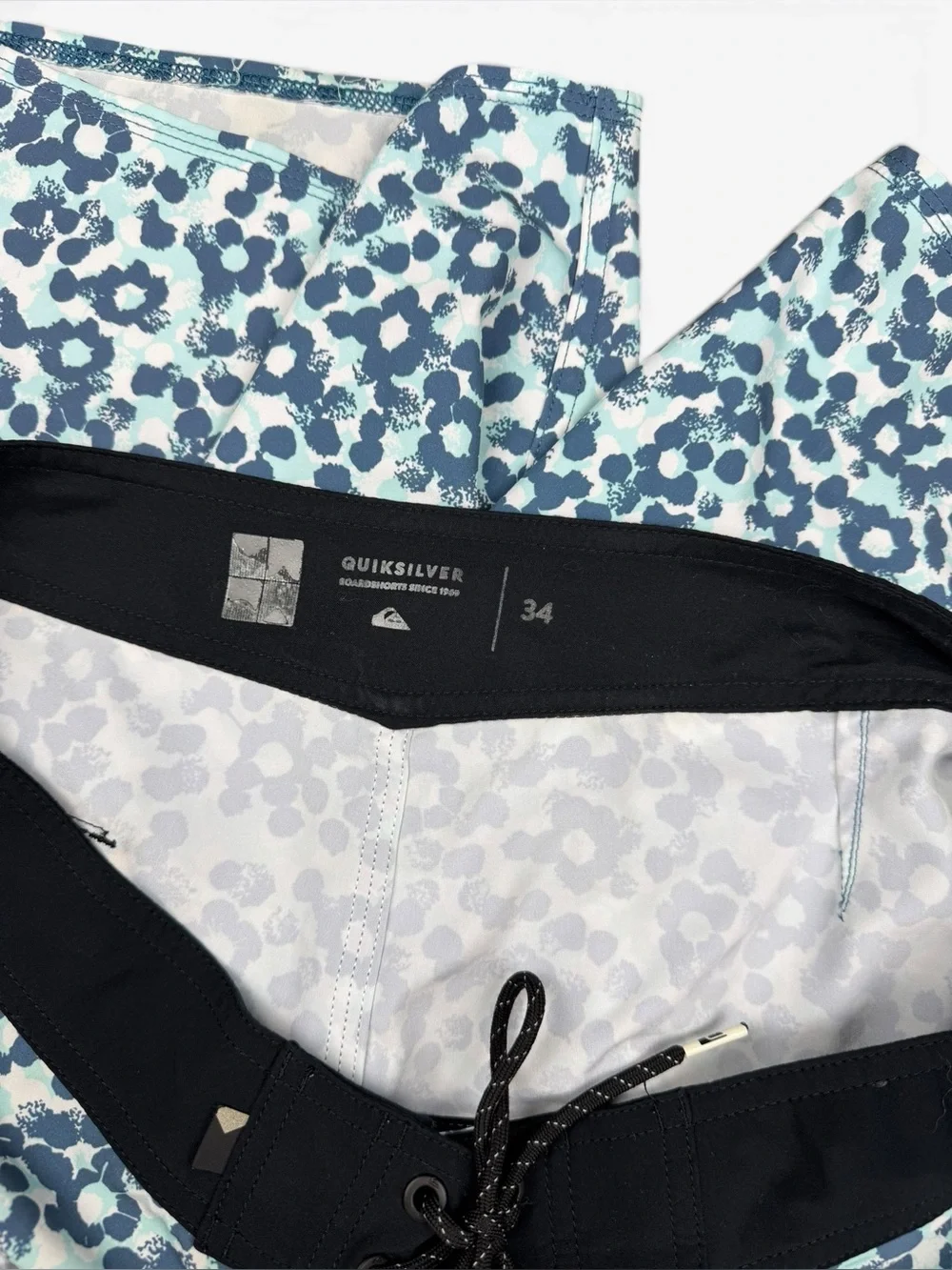 Quiksilver Highline Floral Board Shorts Men’s Size 34 Blue Surf Swim Trunks